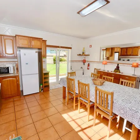 Dom wakacyjny Casa Bianca Caldas Da Rainha